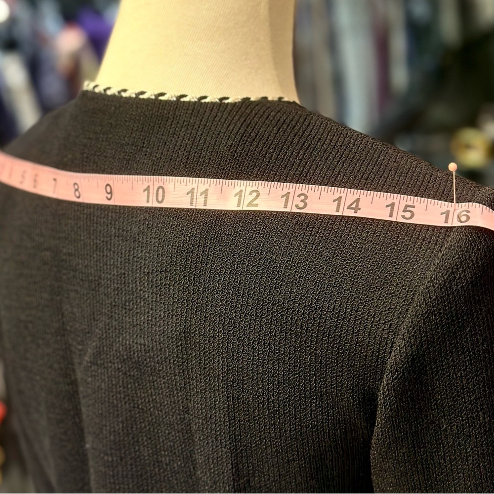 ST. JOHN Elegant Black Jacket with Bow Accents size6 - Picture 7 of 10